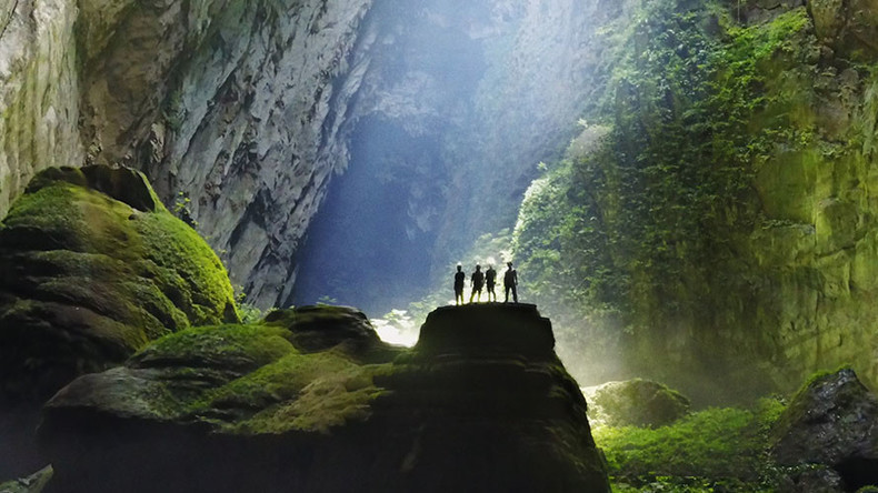 Hang[-]Sơn[-]Đoòng[-]-[-]một[-]trong[-]những[-]điểm[-]đến[-]đáng[-]mơ[-]ước[-]nhất[-]trên[-]thế[-]giới